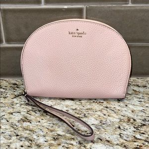 ♠️🎀Kate Spade Half Moon Wristlet